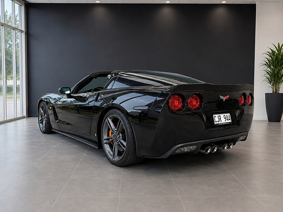 Chevrolet Corvette 2 of 5
