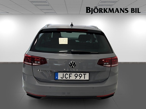 Volkswagen Passat 5 of 5
