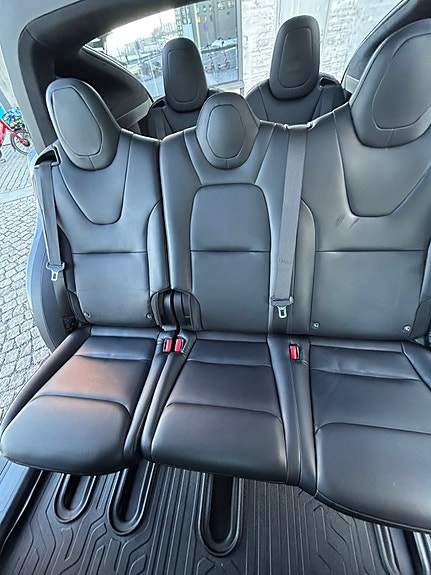 Tesla Model X 5 of 5
