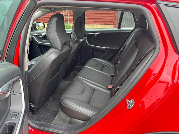Volvo V60 Cross Country 5 of 5