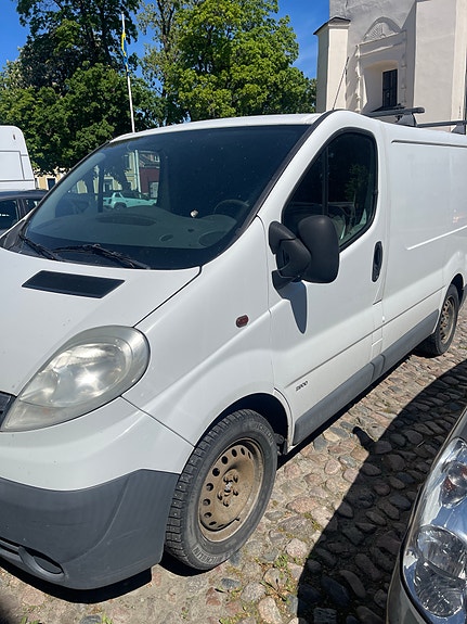 Opel Vivaro 2 of 5