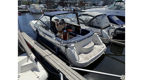 Aquador 23 DC 2005, bogpropeller