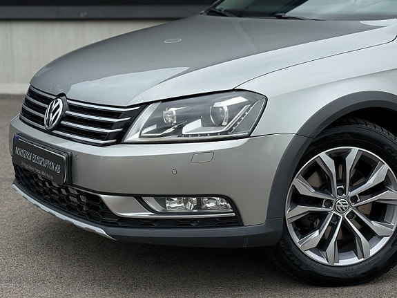 Volkswagen Passat Alltrack 4 of 5
