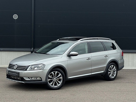 Volkswagen Passat Alltrack 2 of 5