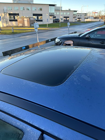 Volvo S60 4 of 5