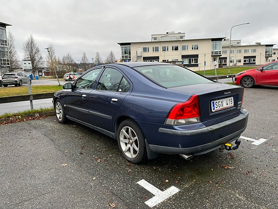 Volvo S60 3 of 5
