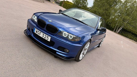 BMW 325Ci 2 of 5