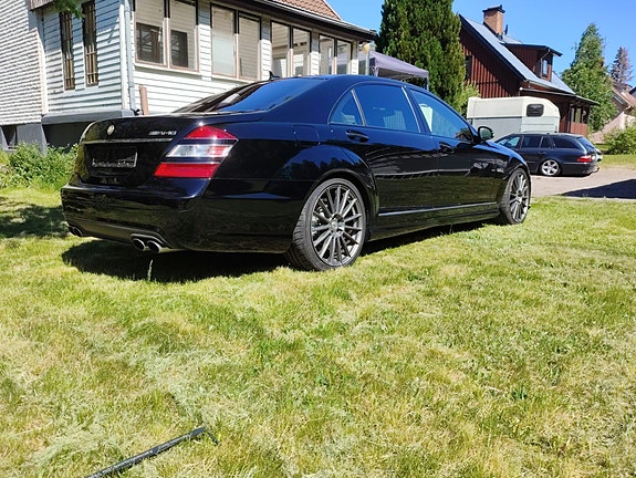 Mercedes-Benz S63 2 of 5
