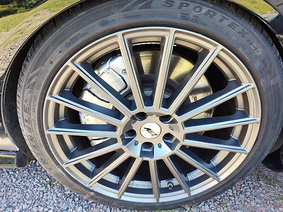 Mercedes-Benz S63 24 of 28