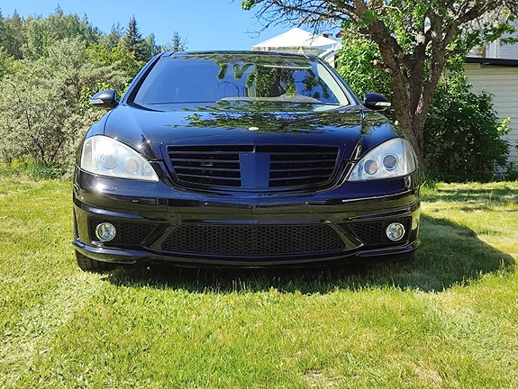 Mercedes-Benz S63 4 of 5