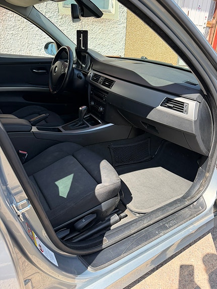 BMW 320d 5 of 7