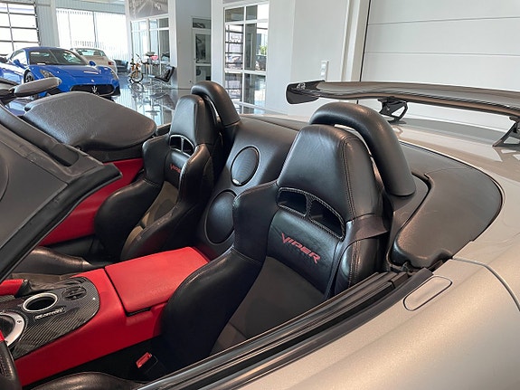 Dodge Viper 8 of 16