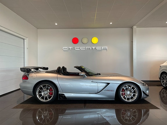Dodge Viper 2 of 5