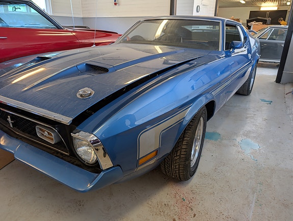 Ford Mustang 3 of 5