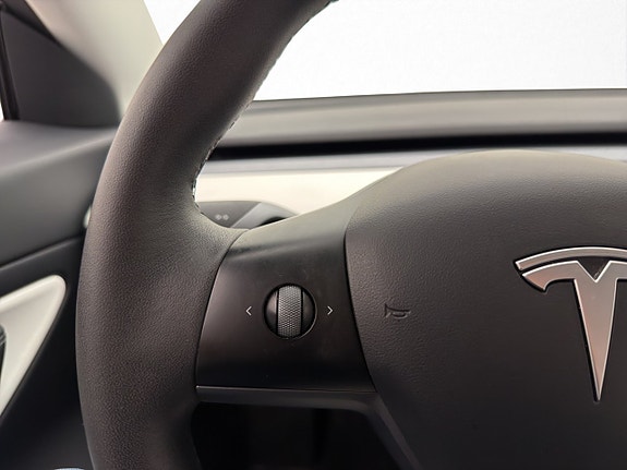 Tesla Model 3 24 of 30