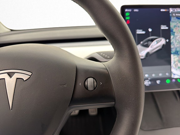 Tesla Model 3 25 of 30