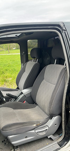 Nissan King Cab 7 of 7