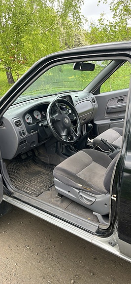 Nissan King Cab 6 of 7