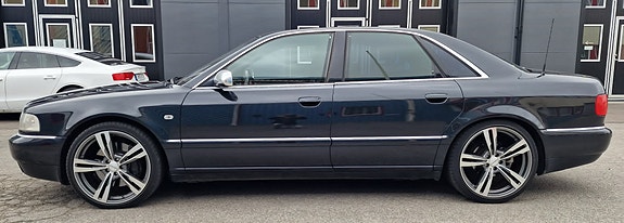 Audi S8 3 of 11