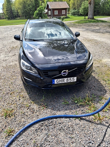 Volvo V60 4 of 5