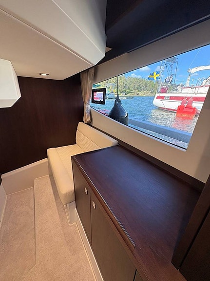 Galeon 360 Fly 2022 – Välutrustad premiumflybridge 9 of 12