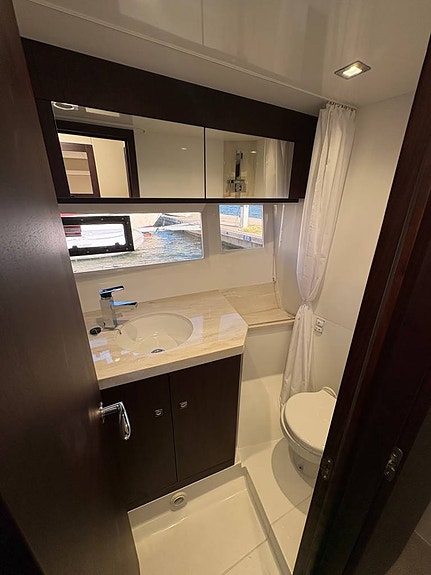 Galeon 360 Fly 2022 – Välutrustad premiumflybridge 11 of 12