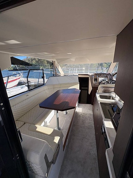 Galeon 360 Fly 2022 – Välutrustad premiumflybridge 2 of 12
