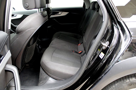 Audi A4 9 of 25