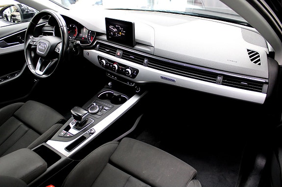 Audi A4 12 of 25
