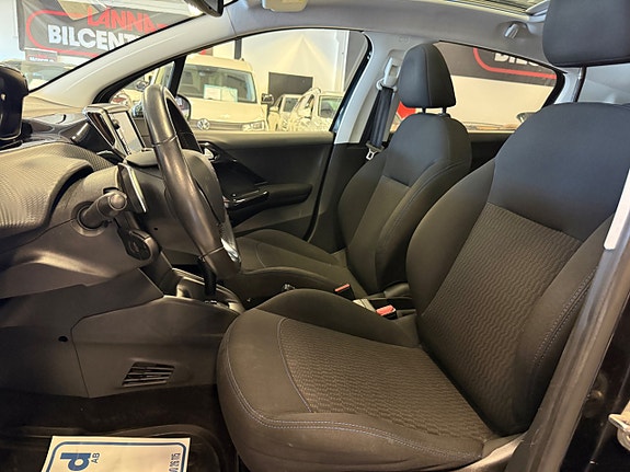 Peugeot 208 15 of 22