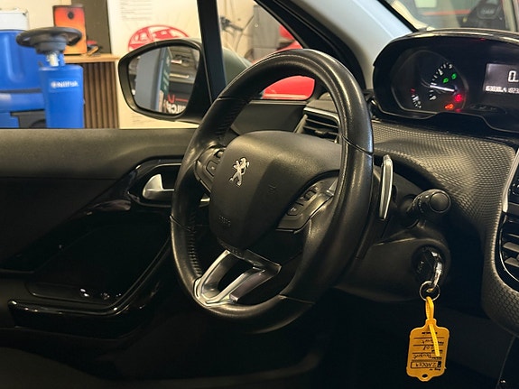 Peugeot 208 17 of 22
