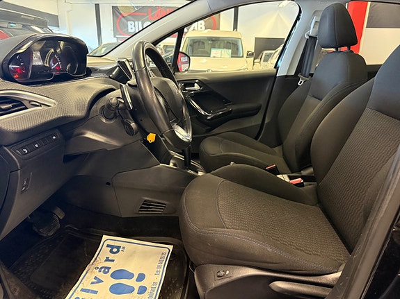 Peugeot 208 16 of 22