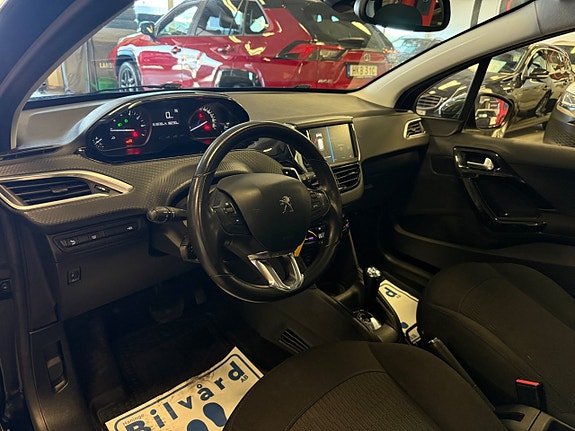 Peugeot 208 11 of 22