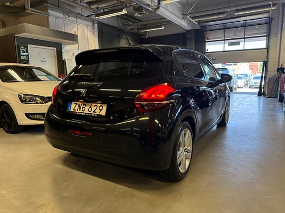 Peugeot 208 10 of 22