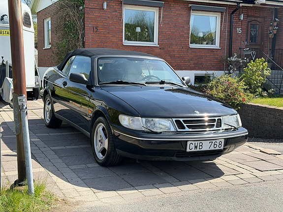 Saab 900 3 of 5