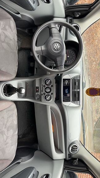 Suzuki Alto 3 of 5
