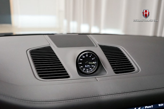 Porsche Cayenne 19 of 29
