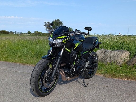 Kawasaki Ninja Z650, ränta 3.45%, Nyservad, Nybesiktigad, nytt bakdäck 7 of 12