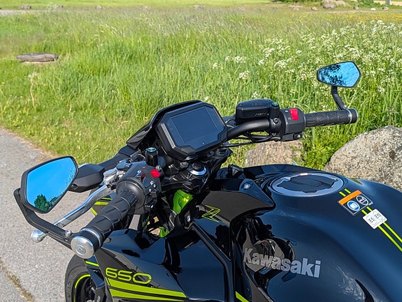 Kawasaki Ninja Z650, ränta 3.45%, Nyservad, Nybesiktigad, nytt bakdäck 4 of 12