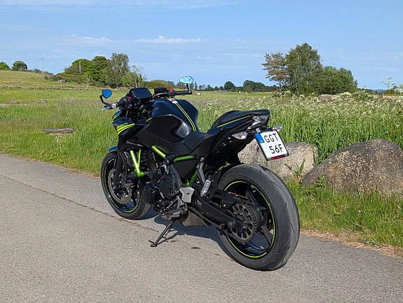 Kawasaki Ninja Z650, ränta 3.45%, Nyservad, Nybesiktigad, nytt bakdäck 3 of 12