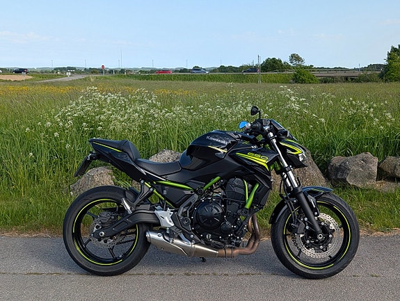 Kawasaki Ninja Z650, ränta 3.45%, Nyservad, Nybesiktigad, nytt bakdäck 9 of 12