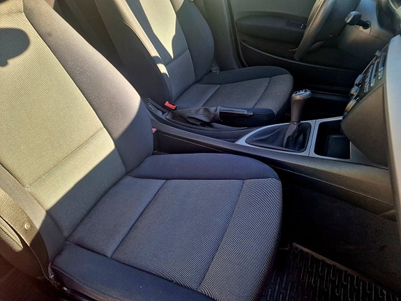 BMW 116i 16 of 23