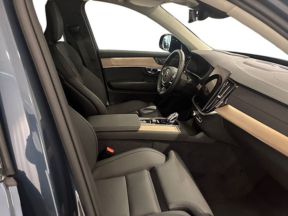 Volvo XC90 5 of 5