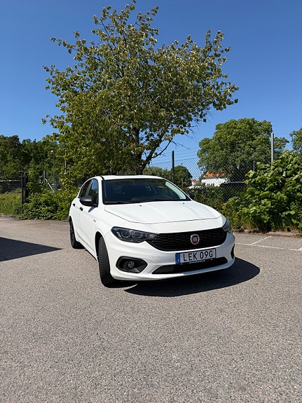 Fiat Tipo 2 of 5