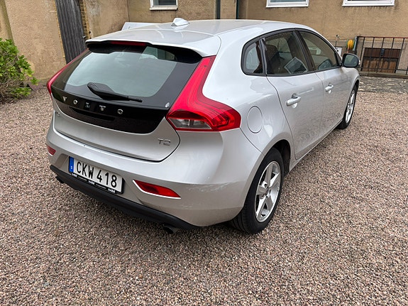 Volvo V40 5 of 5