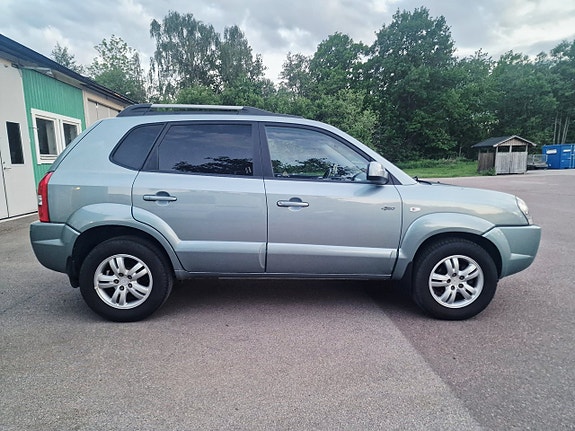 Hyundai Tucson 3 of 5
