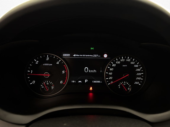 Kia Stinger 18 of 30