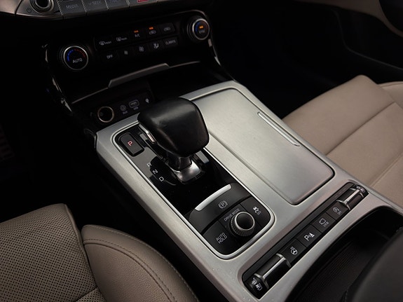 Kia Stinger 29 of 30