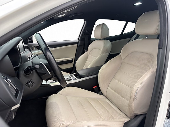 Kia Stinger 11 of 30