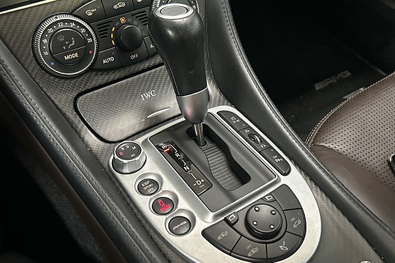 Mercedes-Benz SL63 17 of 26